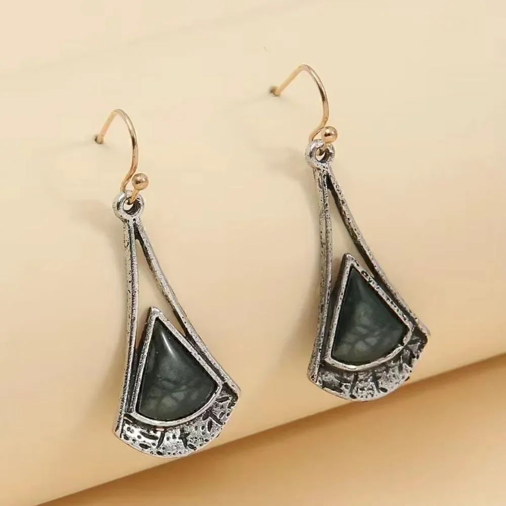 Bohemian Triangle Dangle Earring NWT - Picture 2 of 2